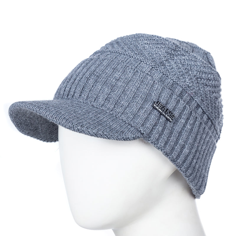 Stylish Unisex Winter Hats: Soft Beanie with Warm Fur Lining